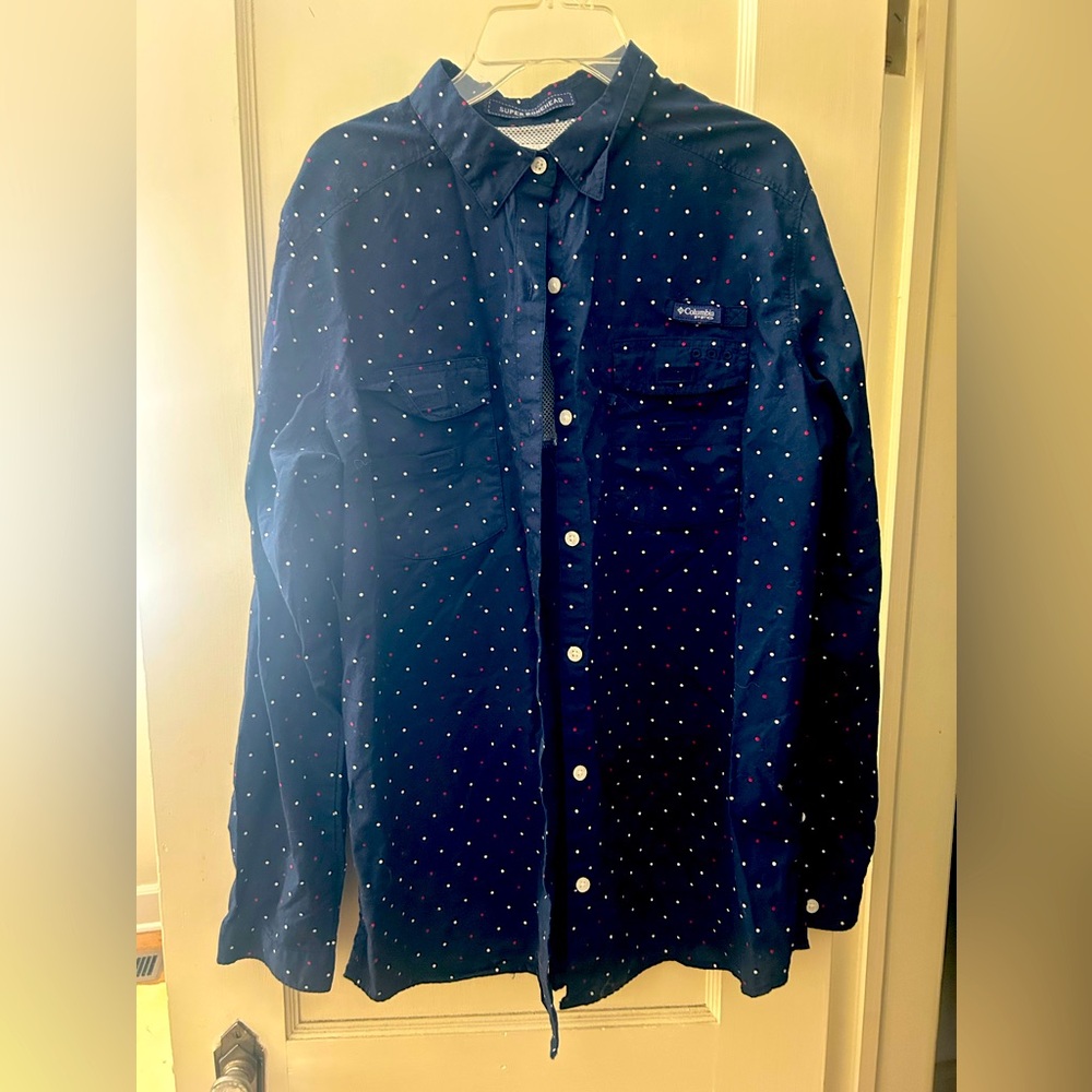 Columbia Omni Shade Navy vented PFG button down size L